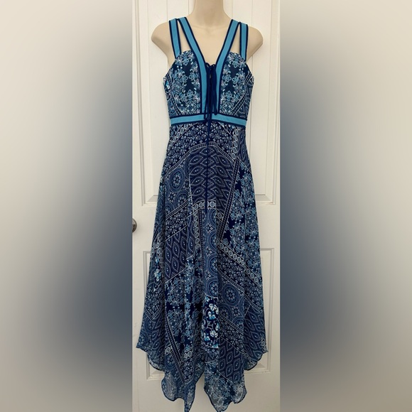 BCBGMaxAzria Paisley Dress - Picture 5 of 11